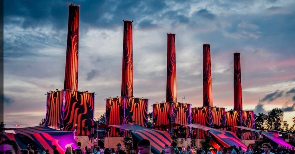 Lowlands: 3 tickets en camperticket met stroom, Tickets en Kaartjes, Evenementen en Festivals, Drie personen of meer