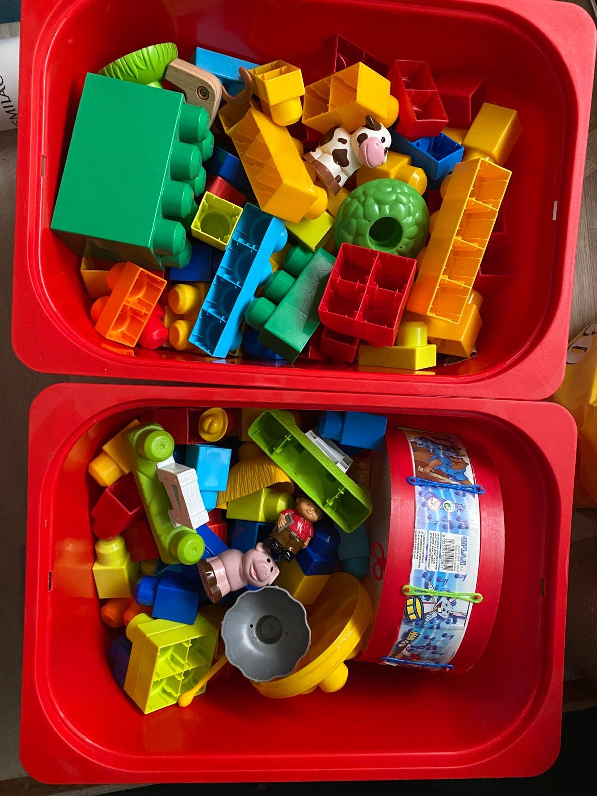 2x box met speelgoed bouwblokken, Ophalen, Zo goed als nieuw