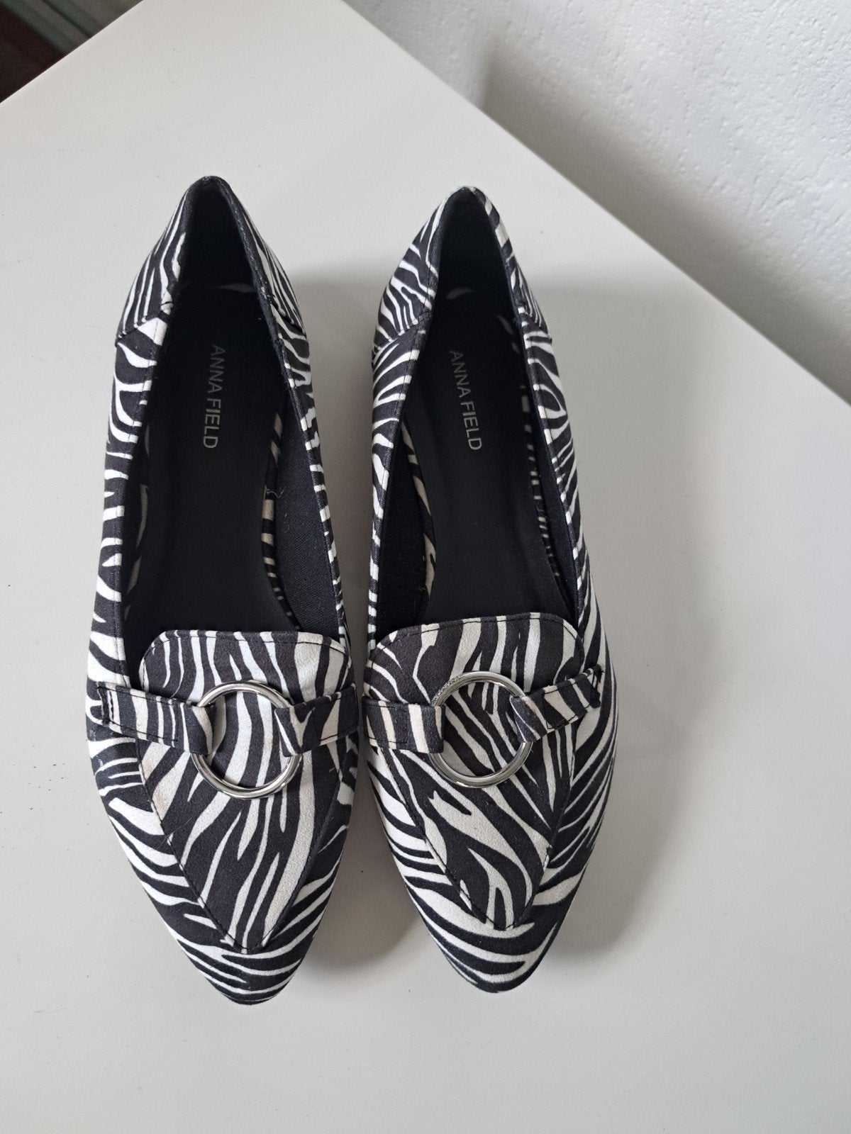 Een paar Splinternieuwe Dames schoenen, Ophalen of Verzenden, Nieuw, Instappers
