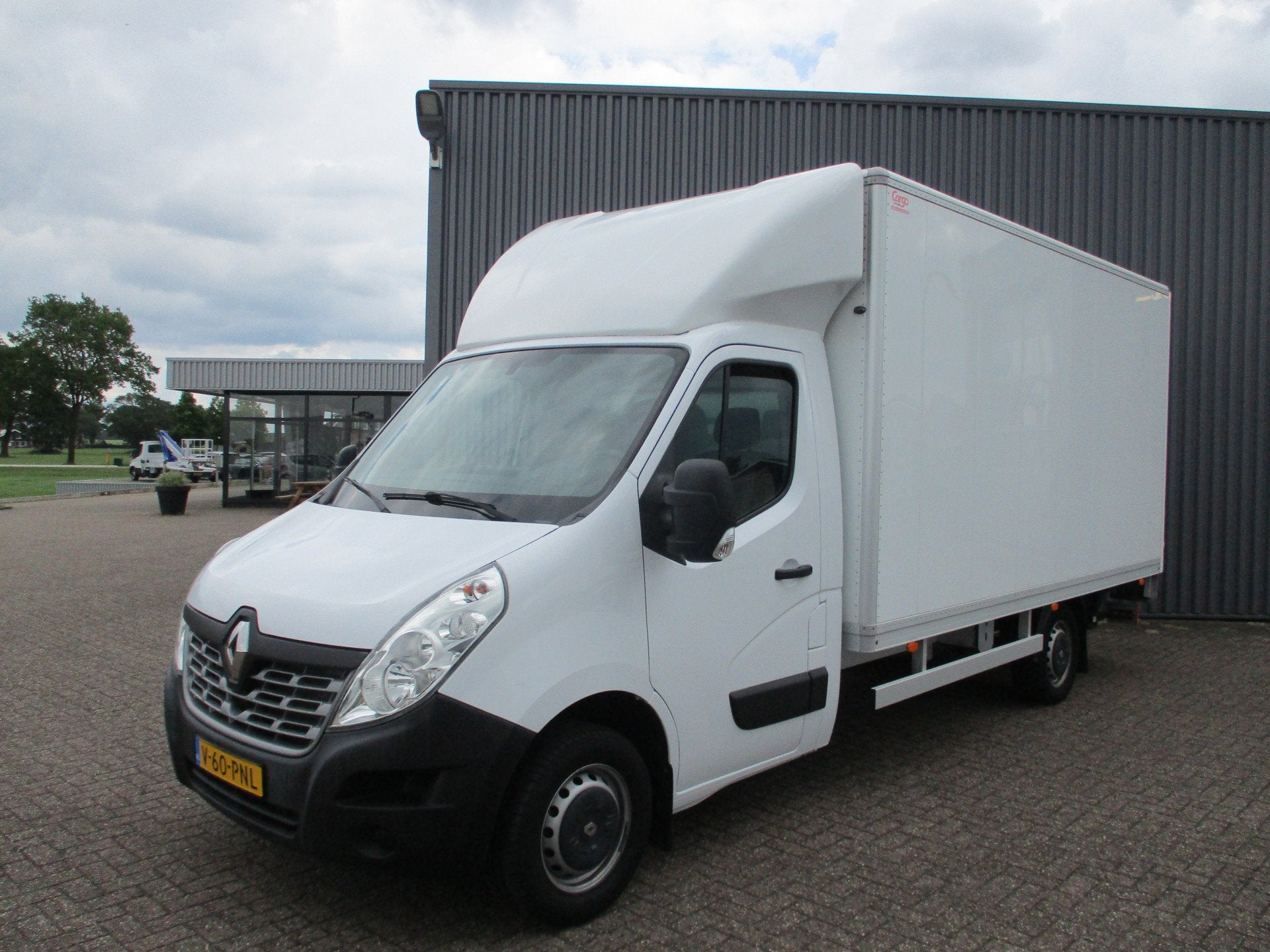 Renault Master 2.3 dCi 130 pk Laadbak Laadklep Airco Navi, Auto's, 2522 kg, Gebruikt, Euro 6, 4 cilinders