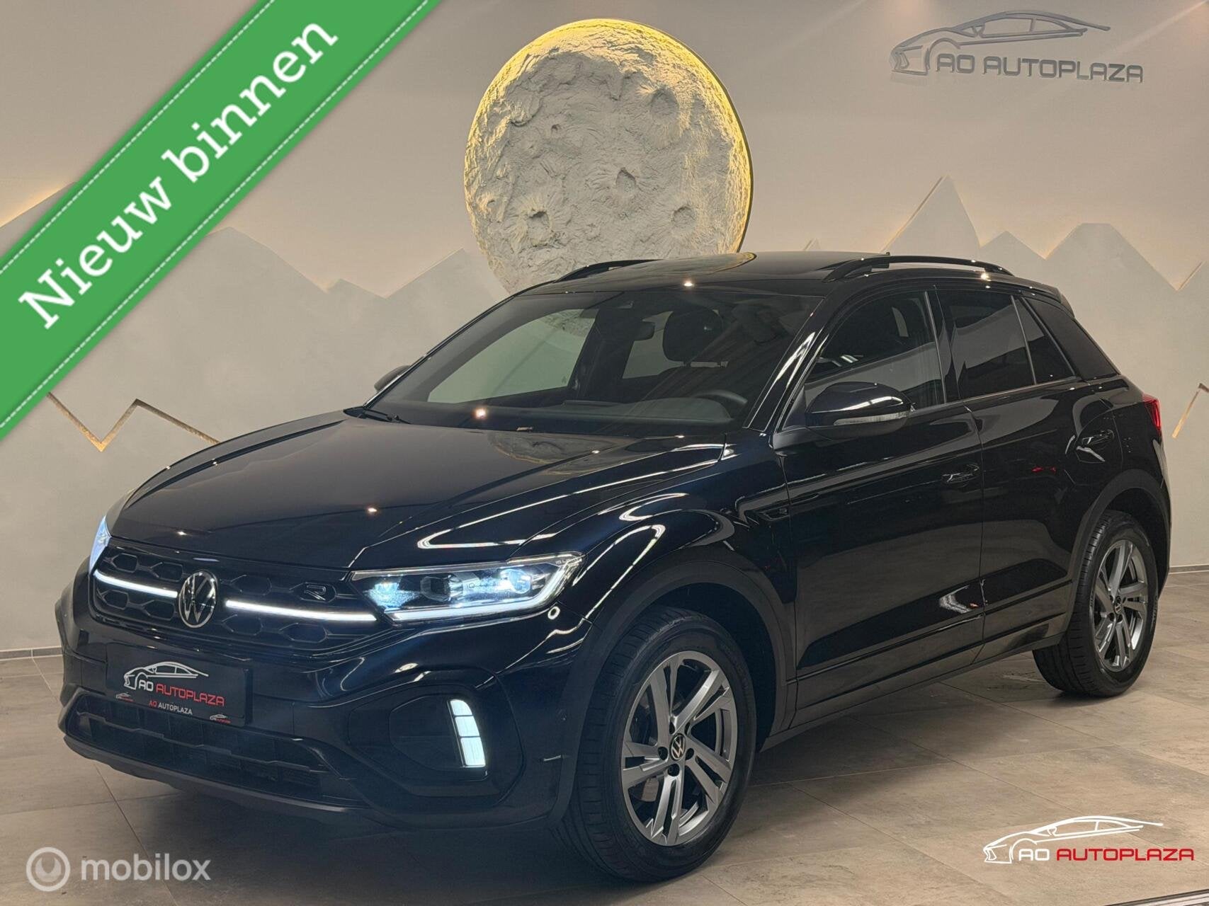 Volkswagen T-Roc 1.5 TSI 3x R-Line Panorama/Keyless/Black St, Auto's, Volkswagen, 1258 kg, 1498 cc, Zwart, 4 cilinders