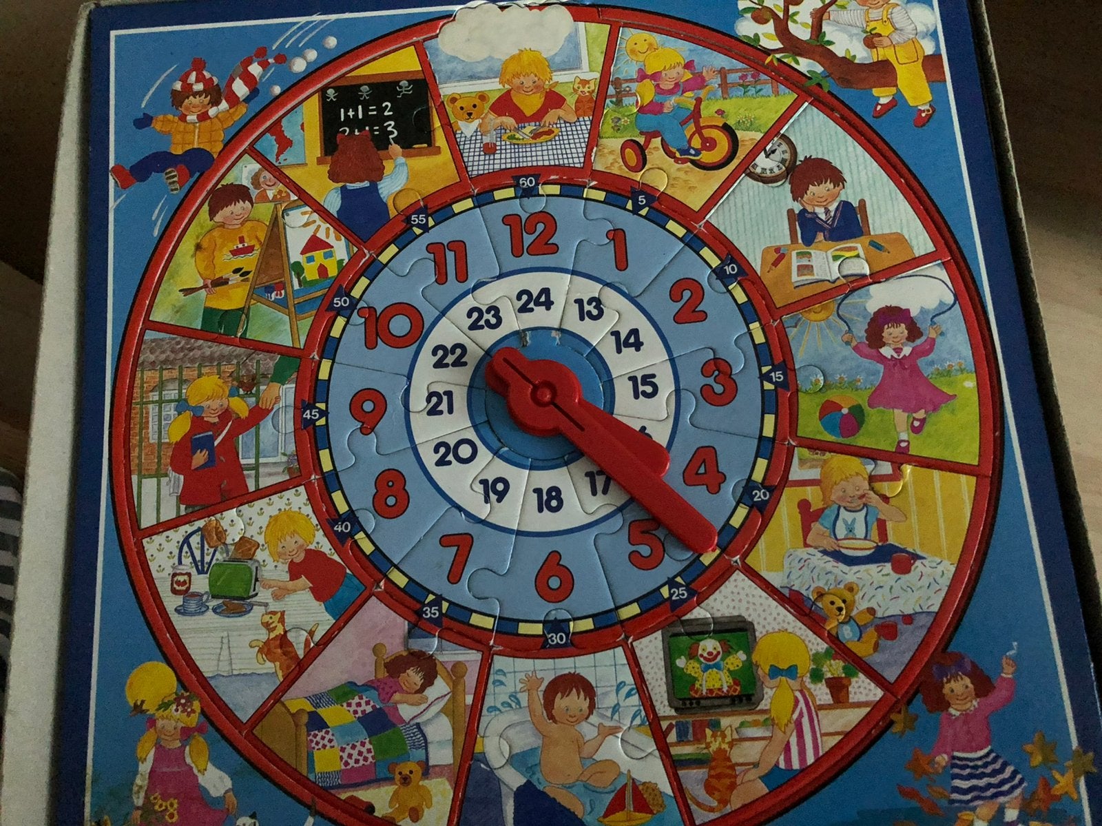 MB kalender puzzel en MB klok puzzel, Ophalen of Verzenden, 10 tot 50 stukjes, Zo goed als nieuw