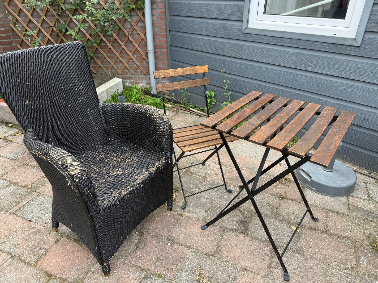 Tuinset: Wicker stoel en houten klaptafel met stoel, Gebruikt, Wicker, Stoel, Tuinset