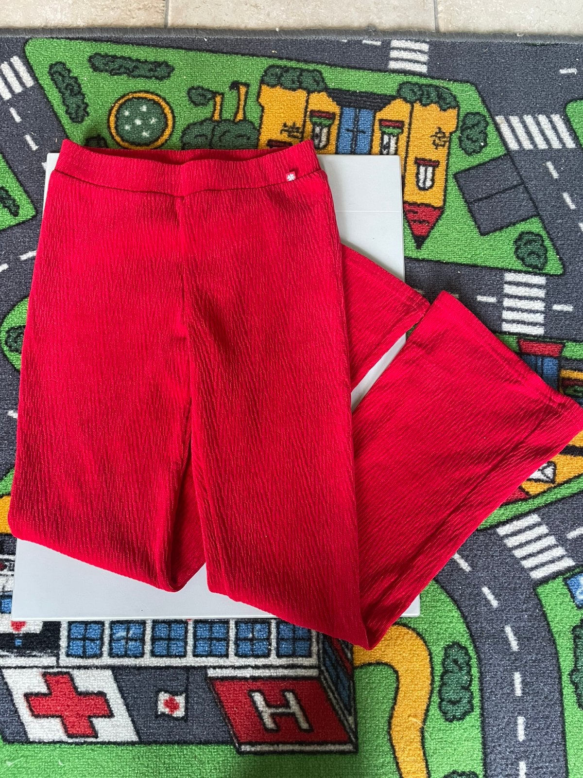 Rode flairbroek, Ophalen of Verzenden, Zo goed als nieuw, Meisje, Broek