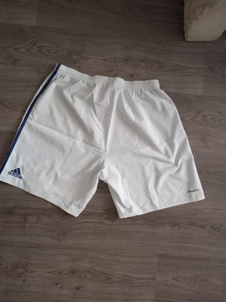Adidas short, Kleding | Heren, Sportkleding, Maat 48/50 (M), Wit, Nieuw, Ophalen of Verzenden