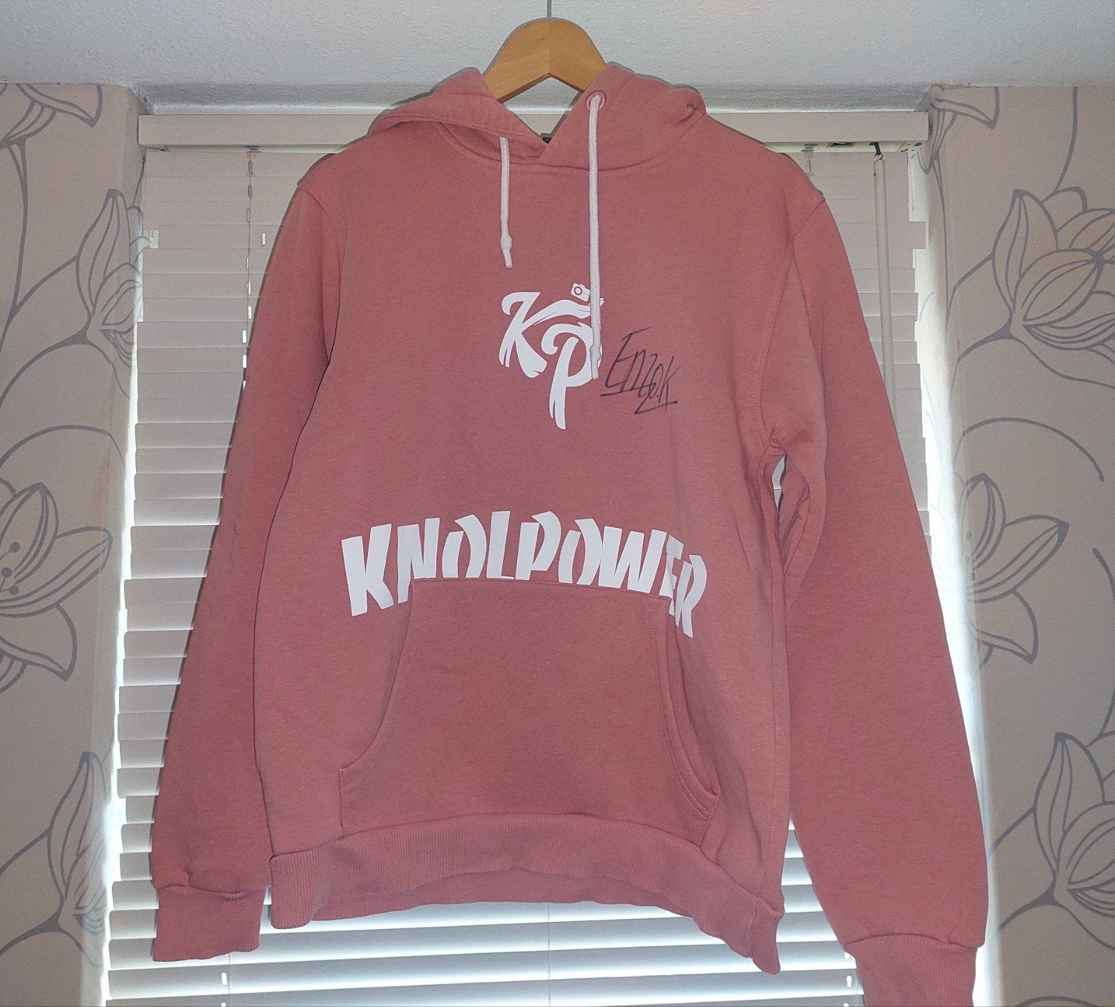 Knolpower hoodie roze maat M - gesigneerd door Enzo Knol, Zo goed als nieuw, Roze, Knolpower, Ophalen