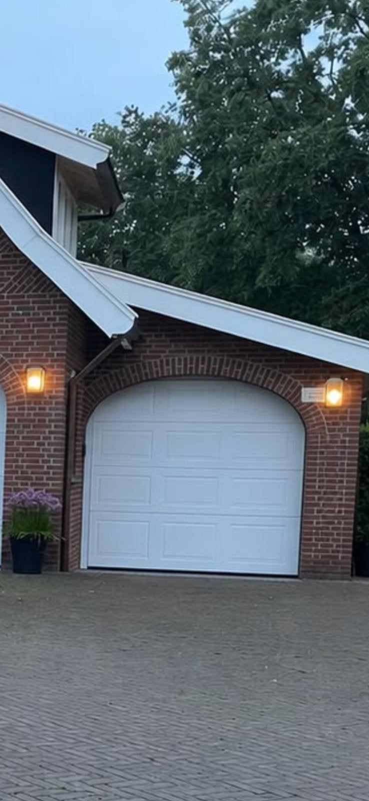 Hörmann witte elektrische garage deur sectionaaldeur, Doe-het-zelf en Verbouw, Deuren en Horren, Ophalen, Garagedeur, Zo goed als nieuw