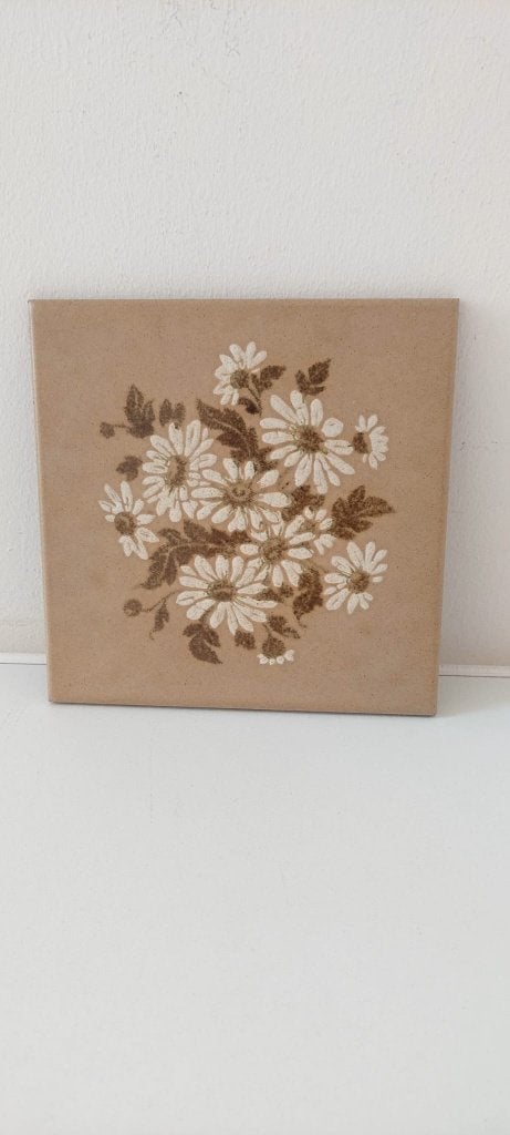 Vintage keramische tegel 70s • Madeliefjes • 15x15 cm, Doe-het-zelf en Verbouw, Tegels, Minder dan 20 cm, Minder dan 5 m², Wandtegels