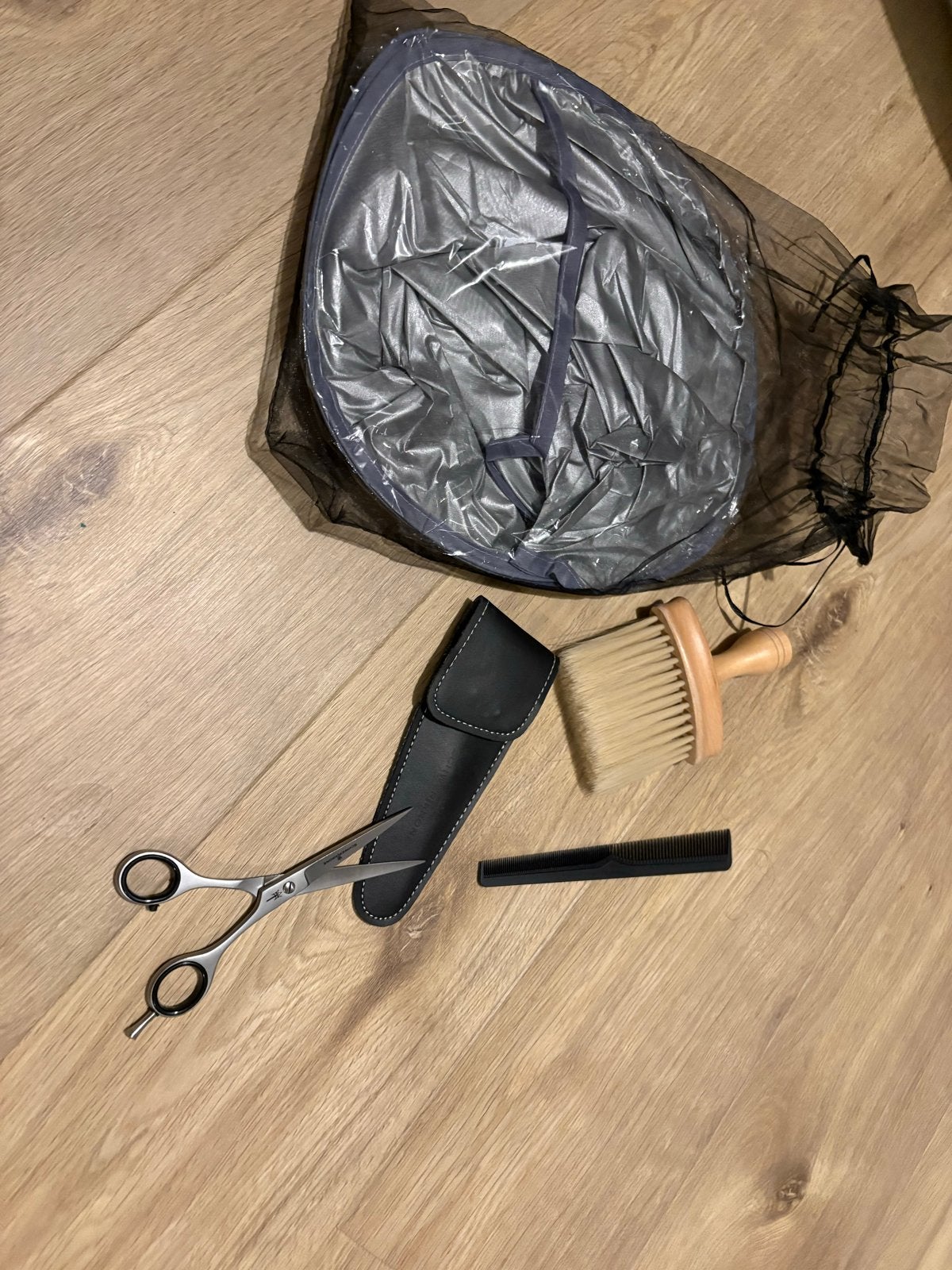 Kappersset: Schaar, Nekborstel, Kam & Kapmantel, Ophalen of Verzenden, Nieuw, Overige typen