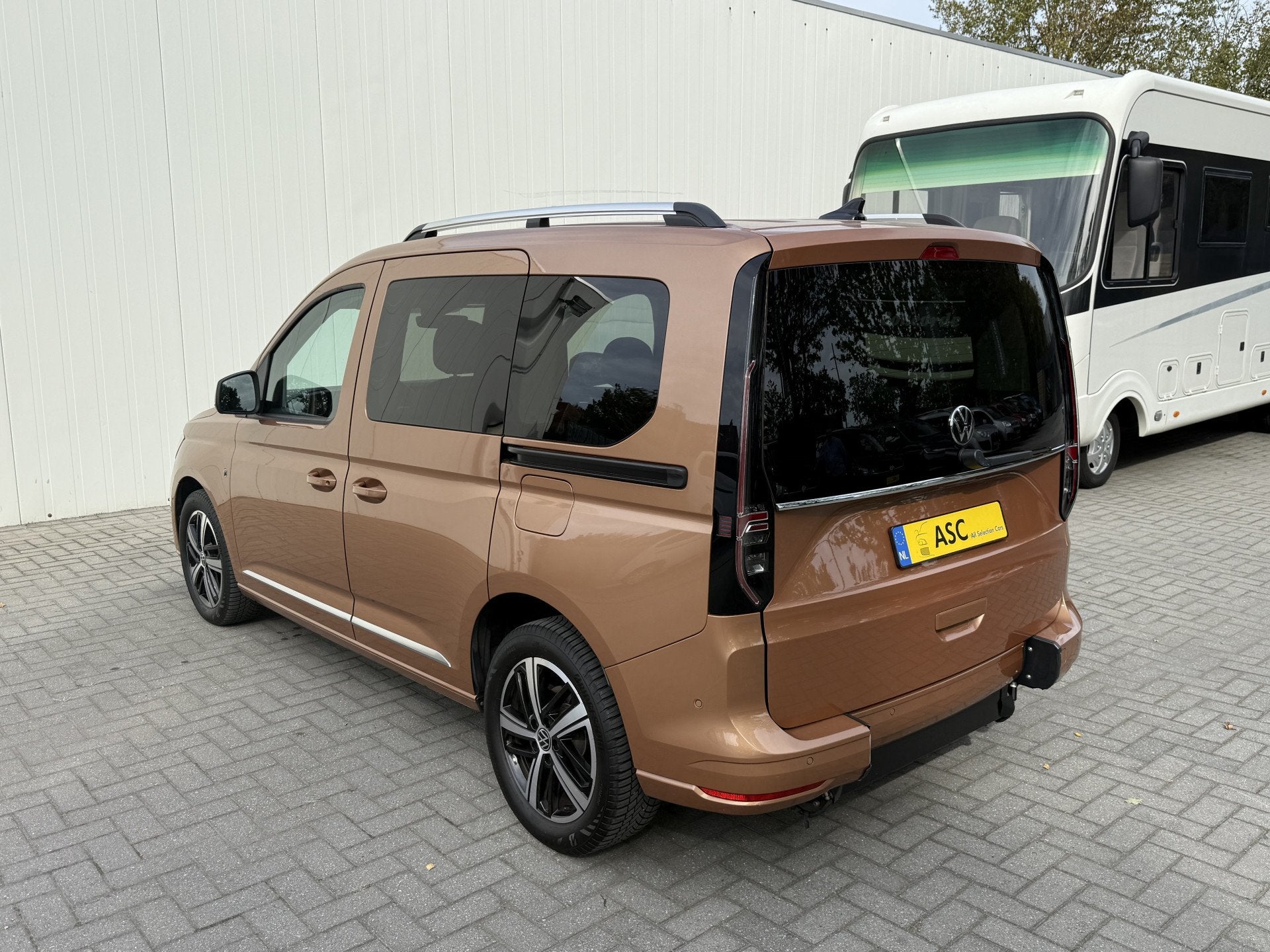 Volkswagen Caddy 1.5 TSI Rolstoelauto - Style Highline - Aut, Auto's, Dealer onderhouden, 116 pk, Bedrijf, Autotrust