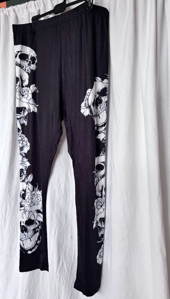 Zwarte doodshoofdenlegging XL – Halloween / gothic, Maat 46/48 (XL) of groter, Ophalen of Verzenden, Halloween, Kleding