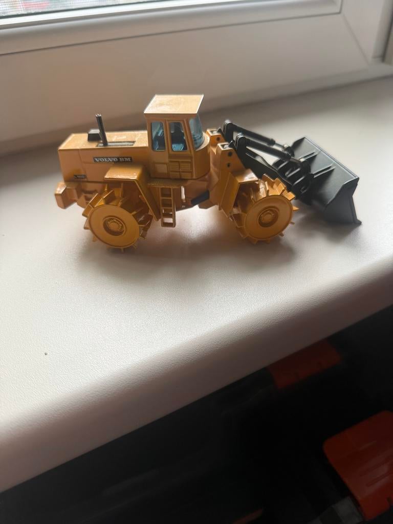 Volvo BM L150 Wiellader Model - Gedetailleerd Speelgoed, Overige merken, Gebruikt, 1:32 tot 1:50, Overige typen