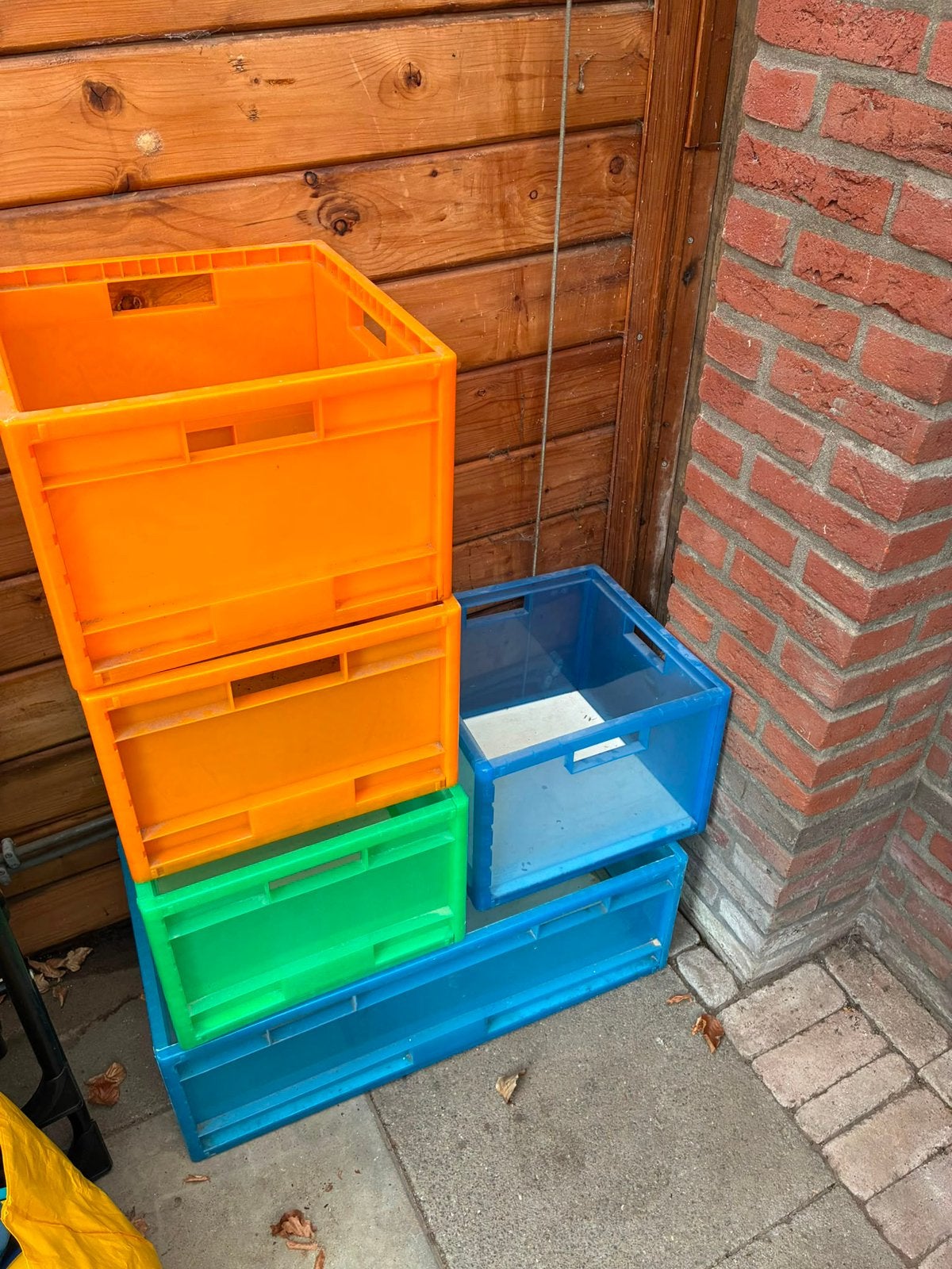 Gratis af te halen plastic dozen, Ophalen, Doos, Minder dan 35 cm, Zo goed als nieuw