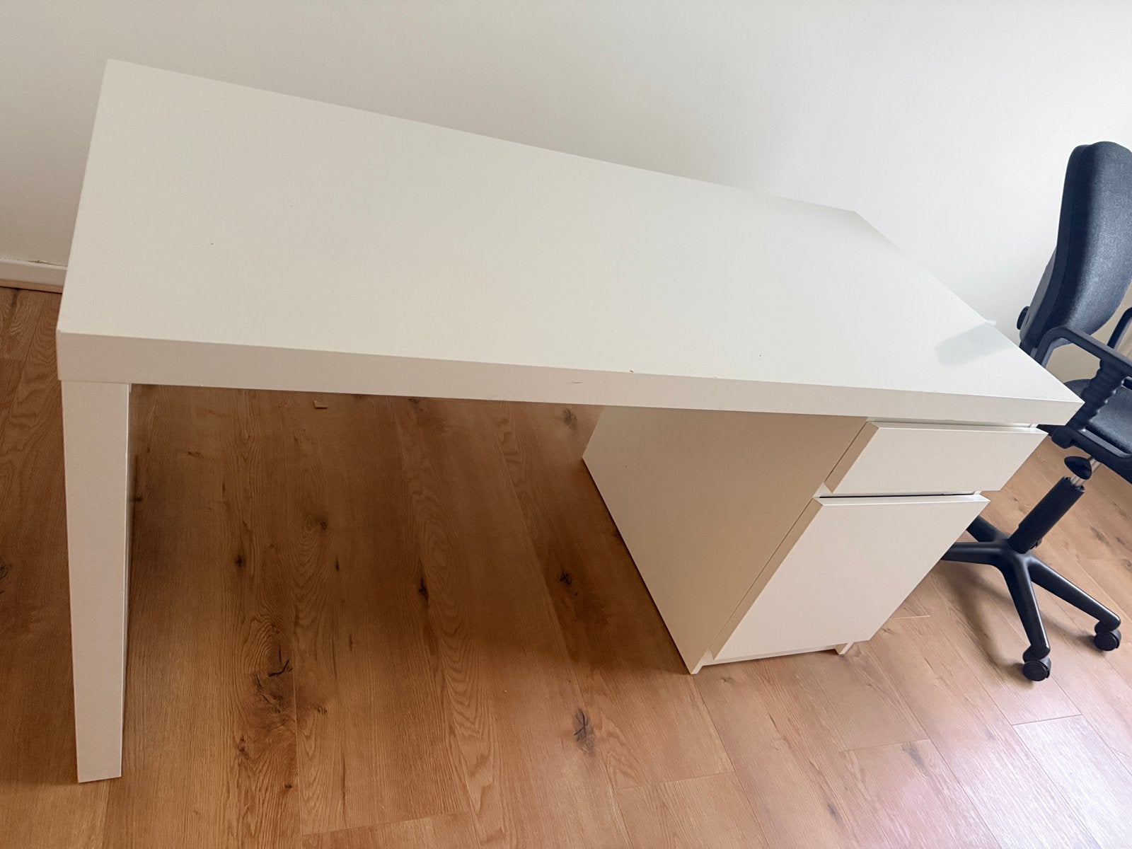 Bureau met kastje en lade, Ophalen, Gebruikt