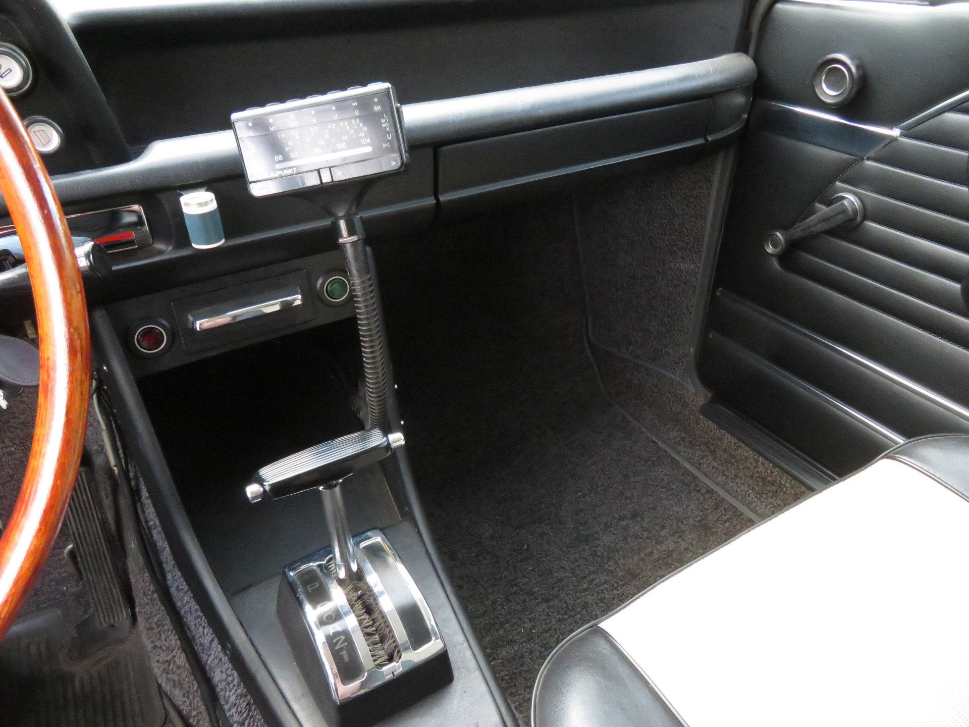 BMW 2000 touring Automaat Body-Off Restauratie Oldtimer, foto 6
