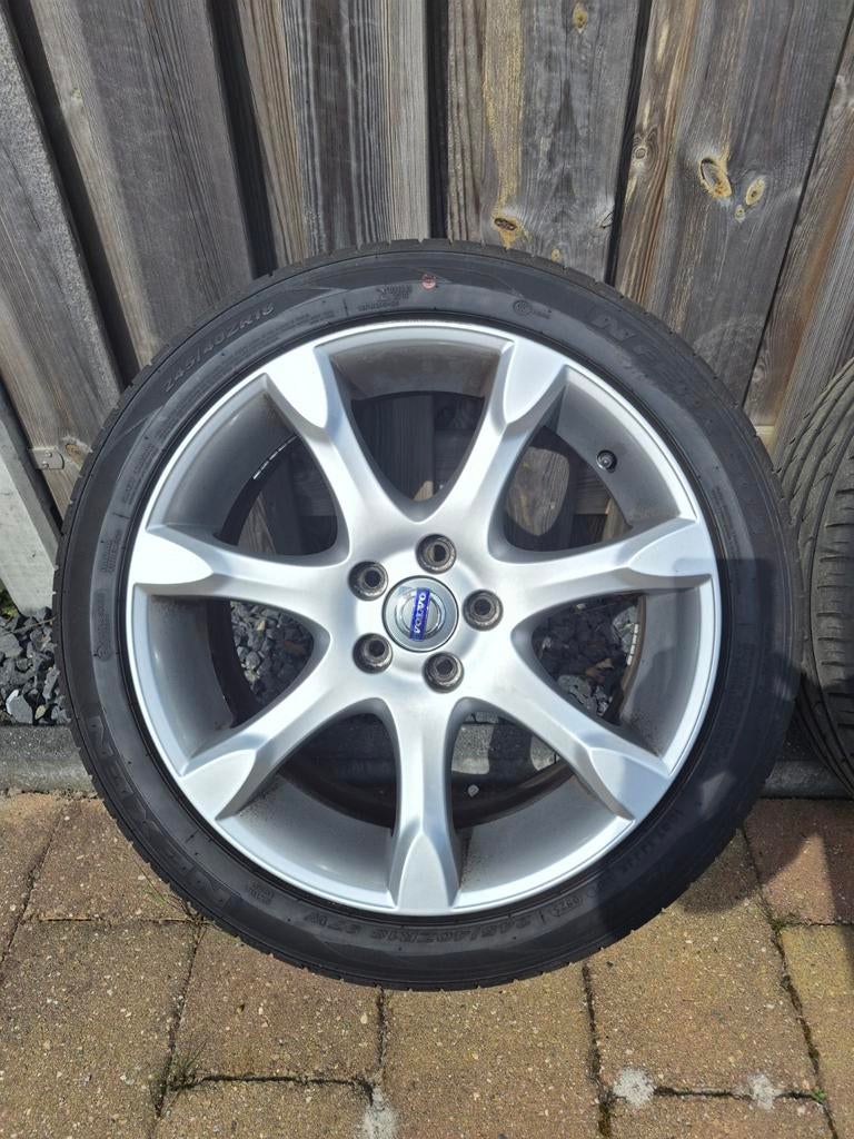 Volvo V70 Fortuna Diamond Cut 18 inch met nieuwe banden, Ophalen, Gebruikt, Volvo