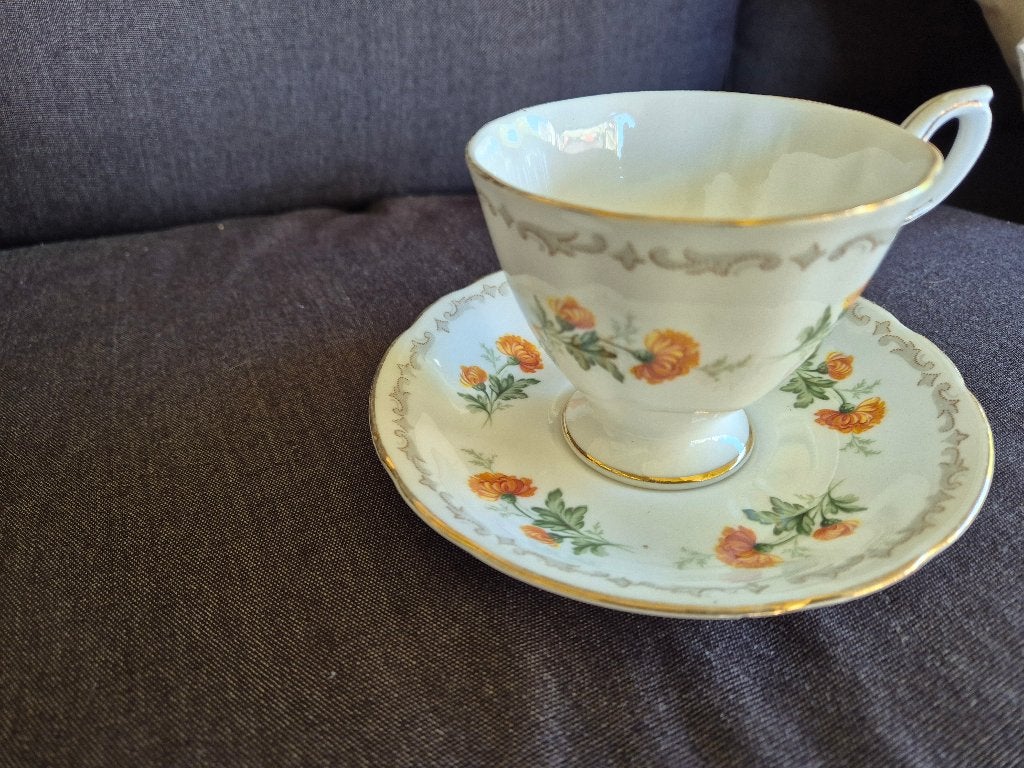 Royal Adderley kop en schotel gebloemd, Antiek en Kunst, Ophalen of Verzenden