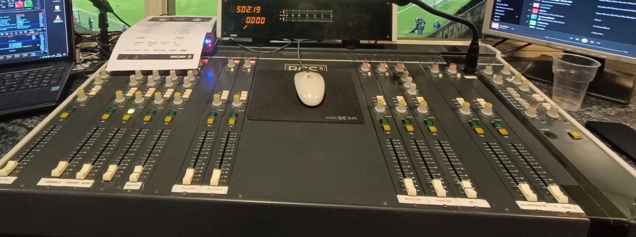 Professionele Mengtafel - Ideaal voor Studio of Live, Muziek en Instrumenten, Mengpanelen, Ophalen, Gebruikt, 10 tot 20 kanalen