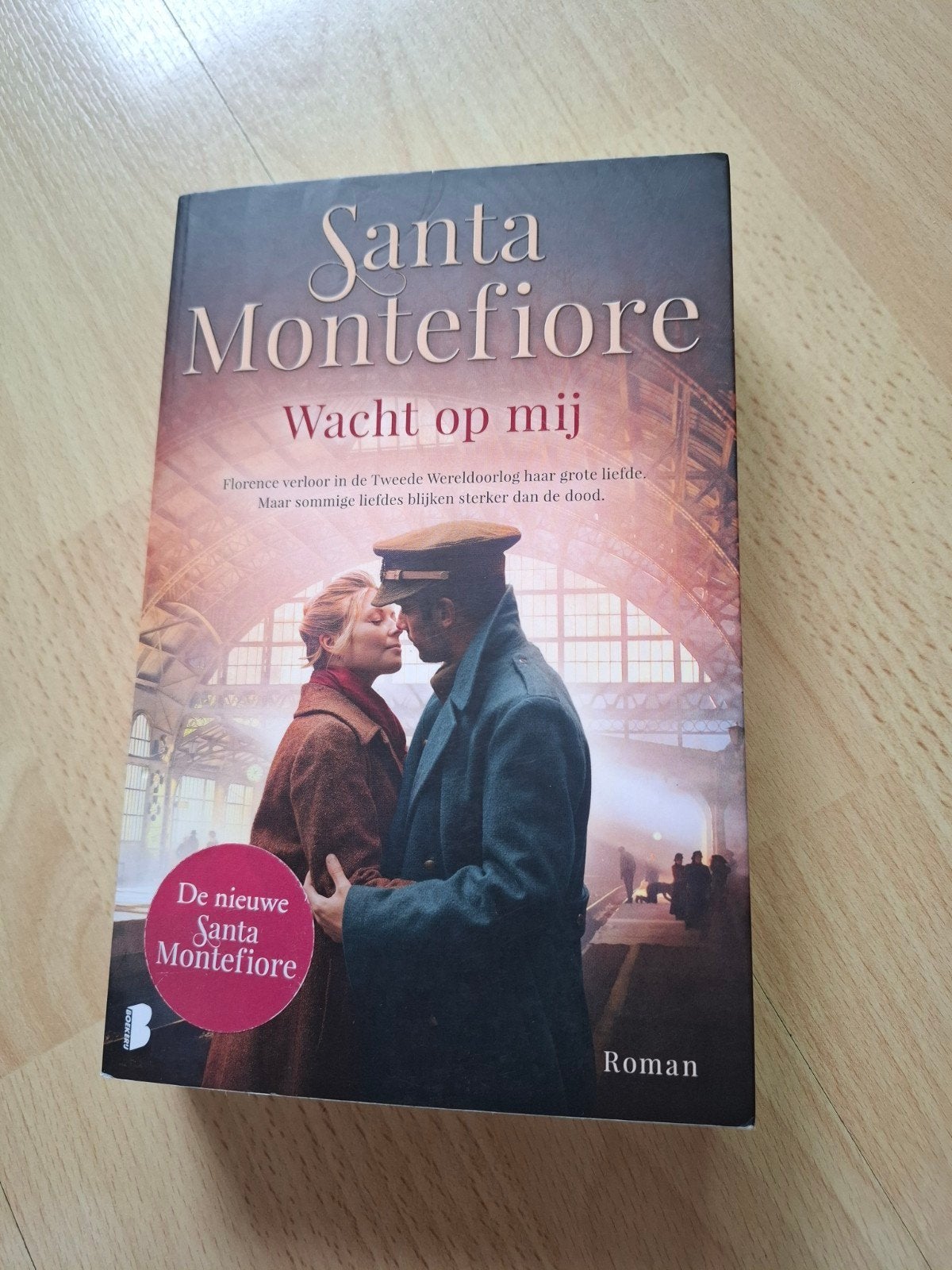 Santa Montefiore Wacht op mij, Ophalen of Verzenden, Zo goed als nieuw