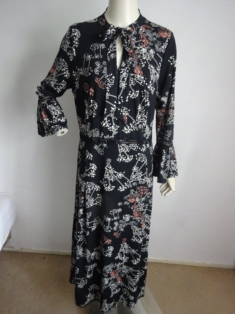 K Design maxi jurk mt L, Kleding | Dames, K Design, Maat 42/44 (L), Zo goed als nieuw, Onder de knie