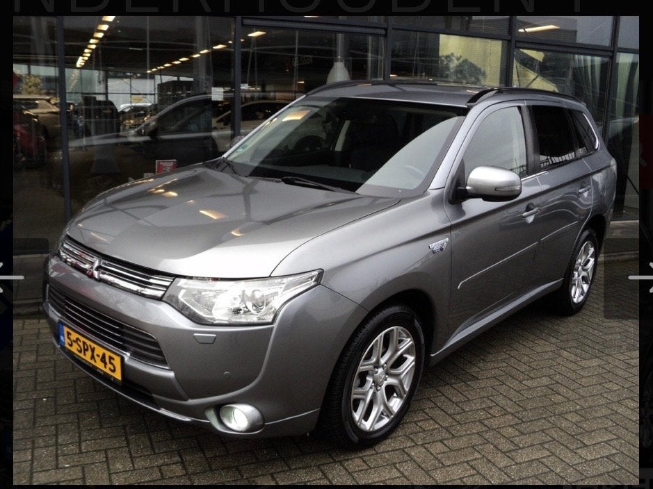 Mitsubishi Outlander 2.0 Dohc Mivec Phev 203pk 4WD CVT 5P, 1998 cc, Outlander, Zwart, 4 cilinders