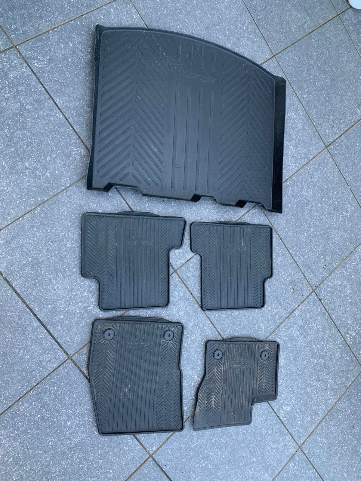 Kofferbak matten set Ford Kuga - 5 delig origineel Ford, Ophalen of Verzenden, Zo goed als nieuw