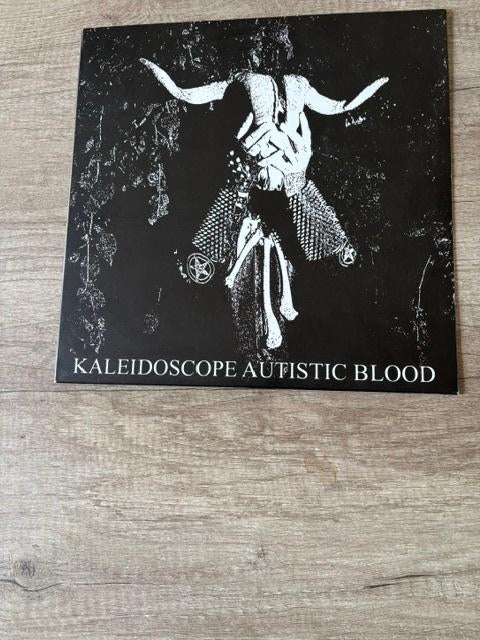 LP Kaleidoscope Autistic Blood - 2024 - (rood transparant), Ophalen of Verzenden, Zo goed als nieuw