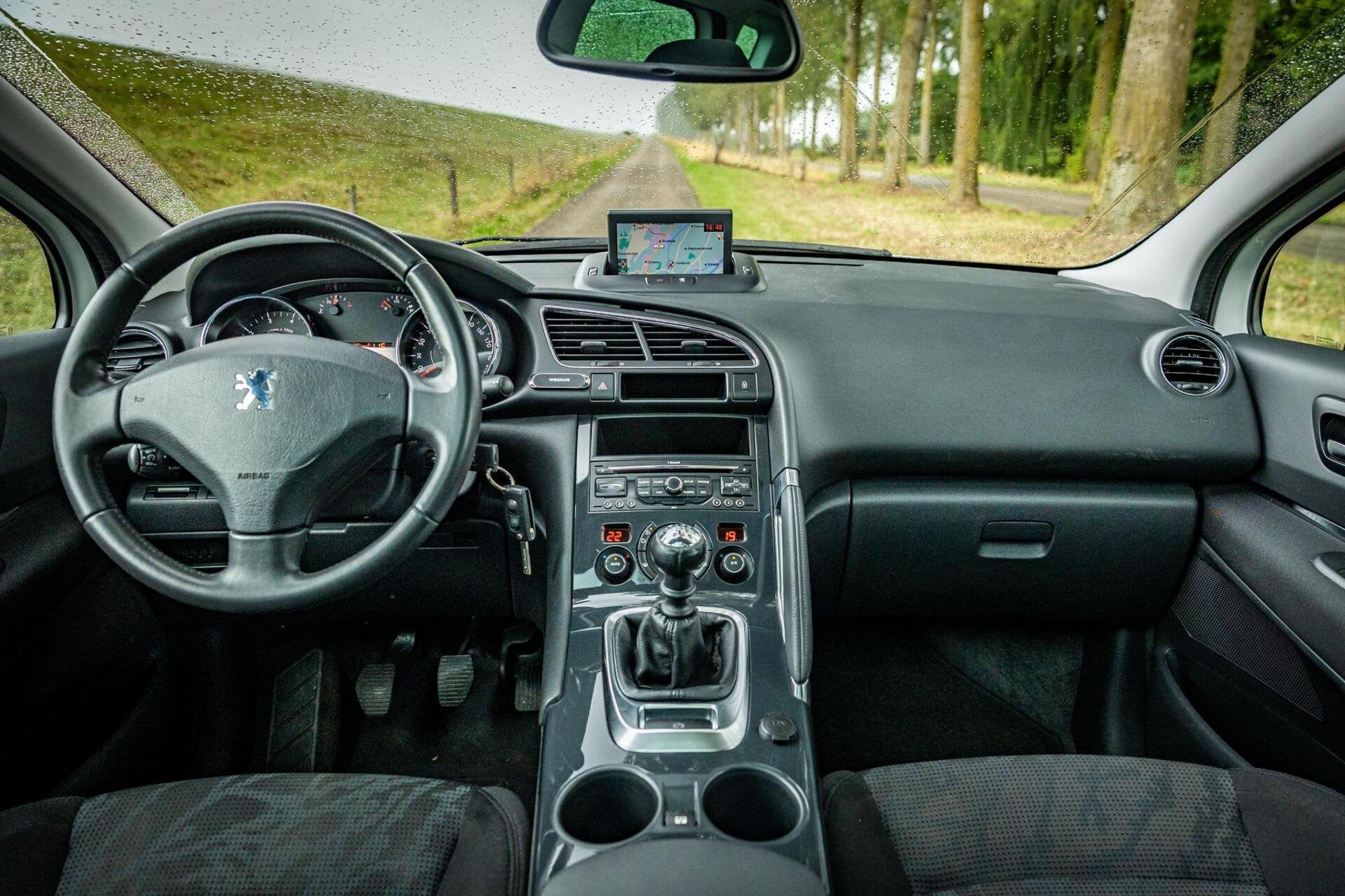 Peugeot 3008 1.6 THP Online | Nap|Navi |Pano |Lees tekst!, Voorwielaandrijving, Euro 5, Gebruikt, Met garantie (alle)