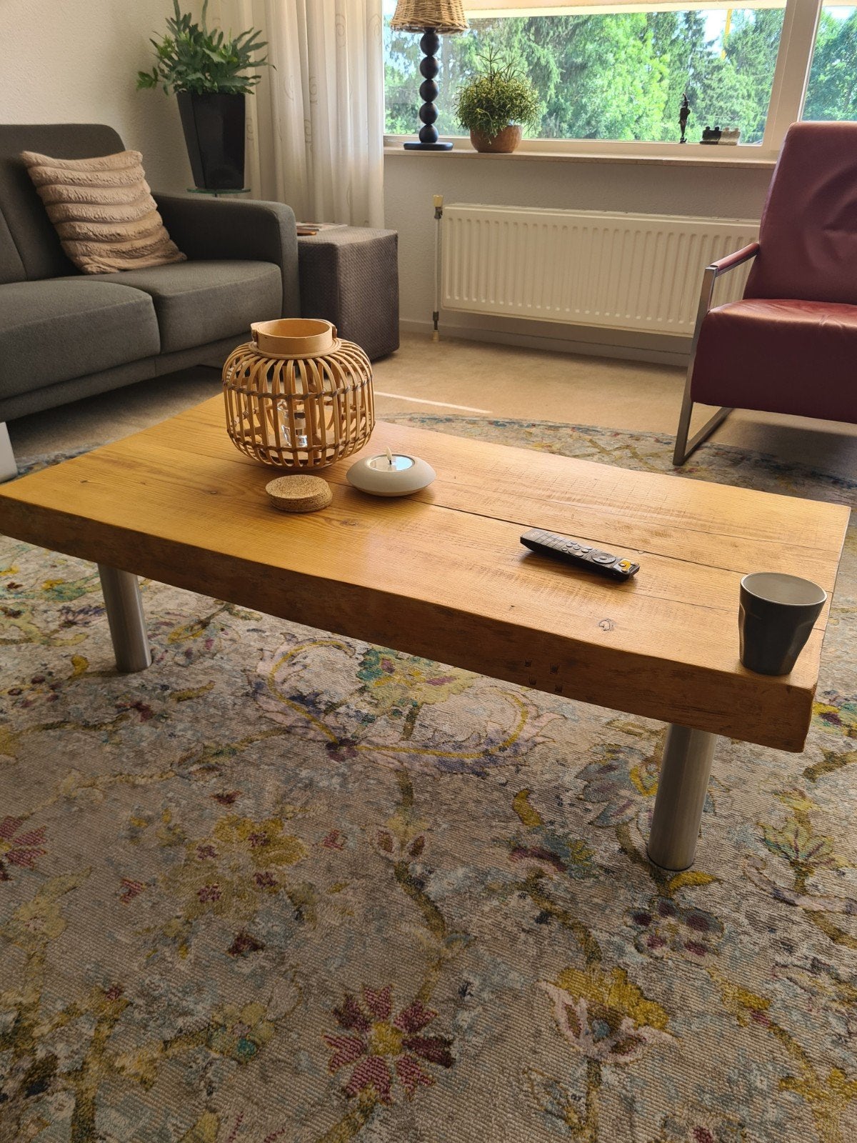 Robuuste houten salontafel met chroom poten, Gebruikt, 100 tot 150 cm, 50 tot 100 cm, Rustiek, Industrieel