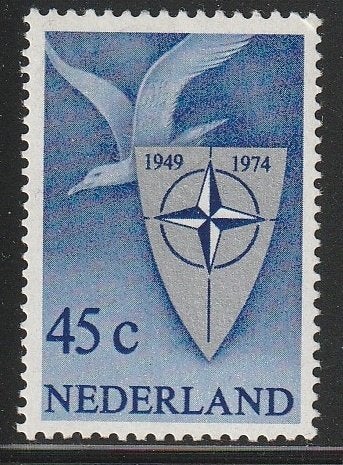 Nederland 1974 1056 NAVO, Postfris, Ophalen of Verzenden, Na 1940, Postfris