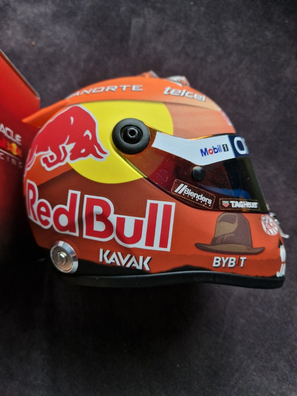 Sergio Pérez Red Bull Racing F1 Mini Helm 1:2 Schaal, Ophalen of Verzenden, Zo goed als nieuw, Formule 1