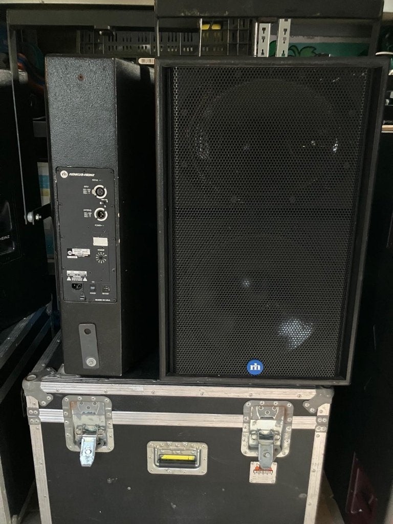 2x Renkus Heinz pn151 incl flyware, Overige typen, Zo goed als nieuw, Ophalen, 150 watt of meer