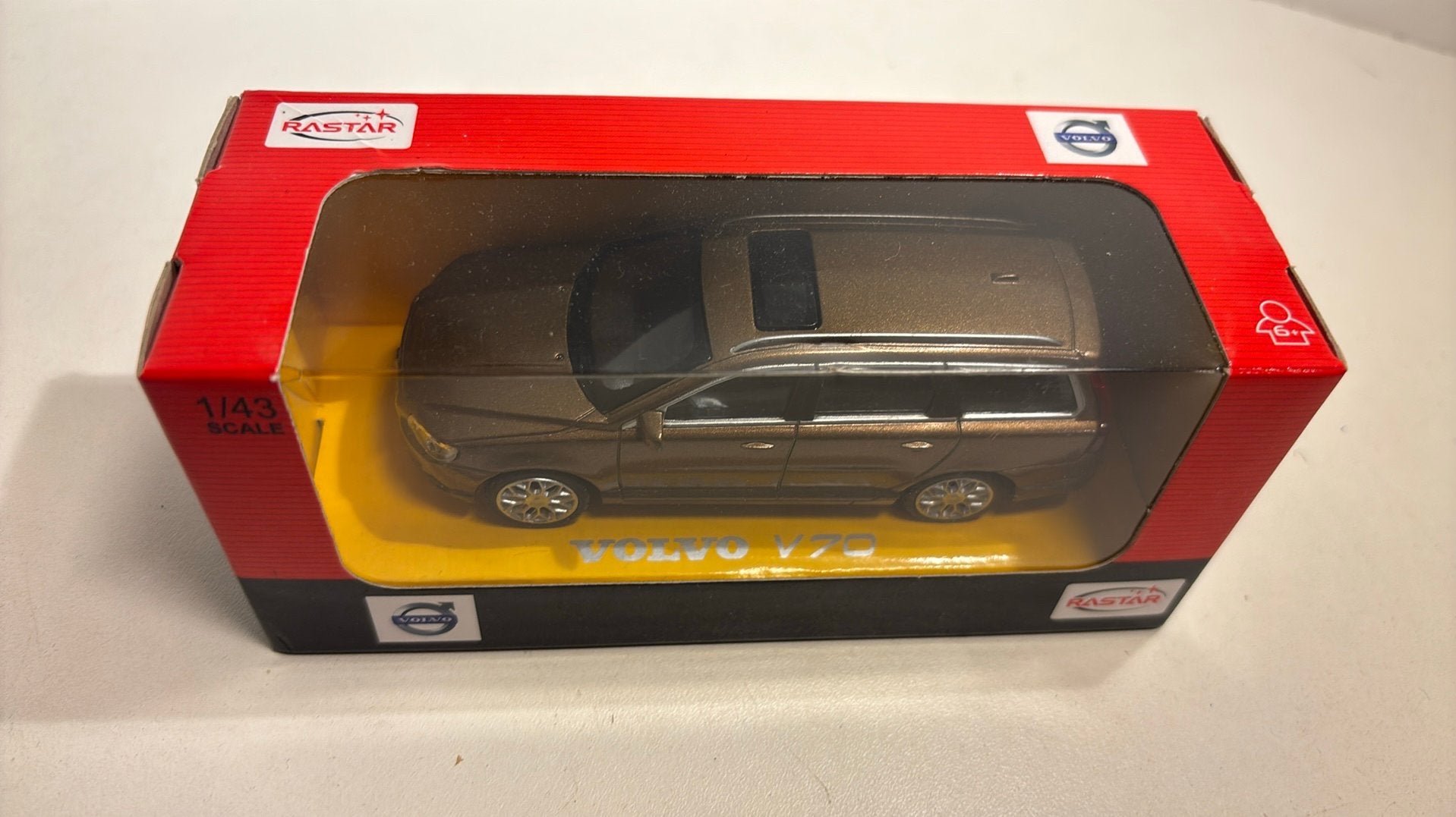 Volvo v70 rastar 1.43, Hobby en Vrije tijd, Overige merken, Auto, Ophalen of Verzenden, A