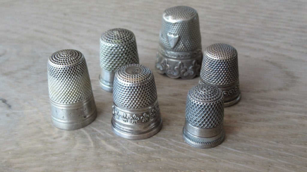 Zilveren vingerhoeden 6 stuks verschillende / bodemvondst, Ophalen of Verzenden, Zilver