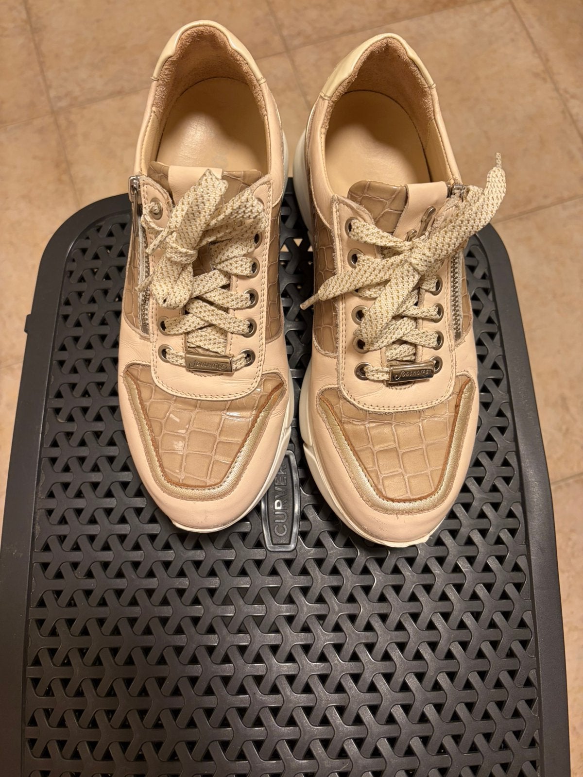 Footnotes sneakers maat 39, Kleding | Dames, Schoenen, Verzenden, Beige, Sneakers of Gympen, Zo goed als nieuw