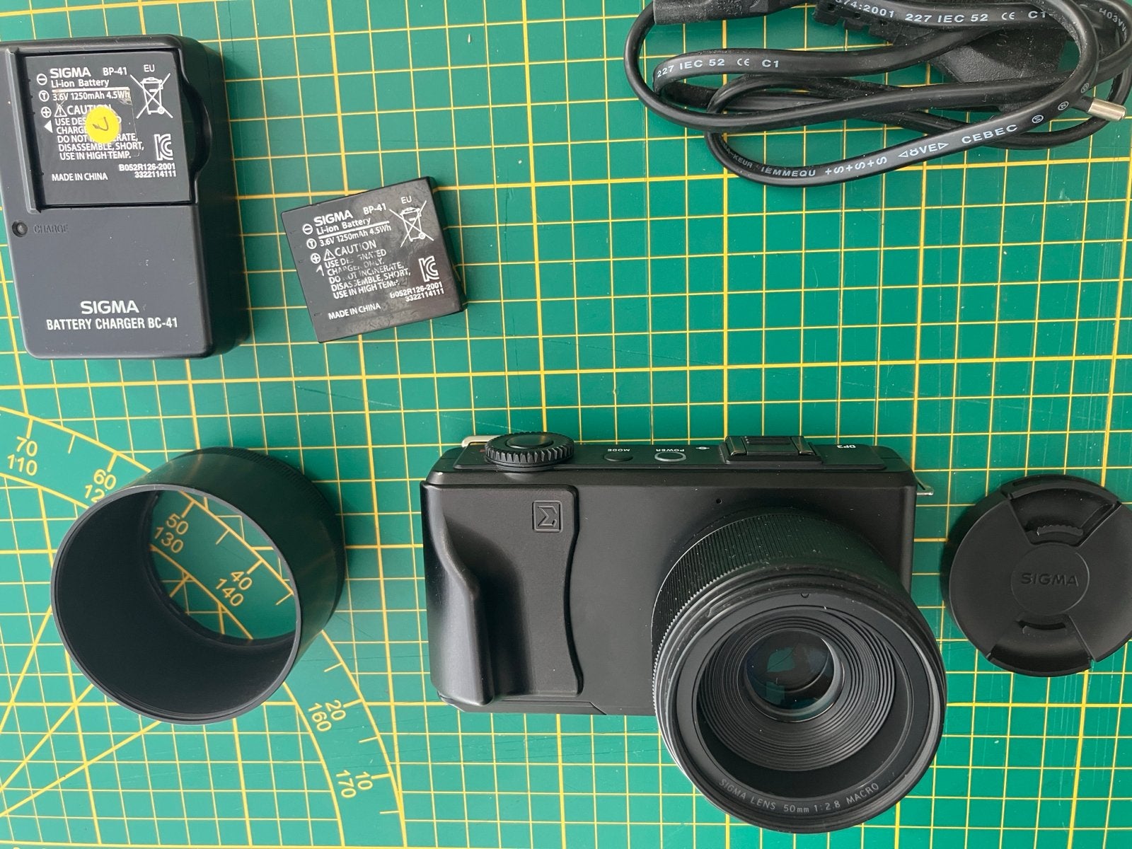 Sigma DP3 Merrill met accessoires, Gebruikt, Ophalen of Verzenden, Compactcamera, Accu