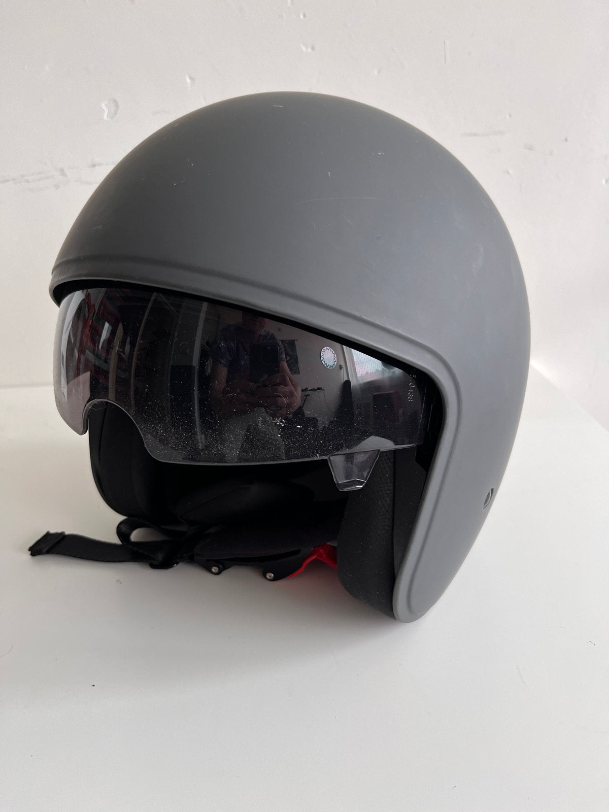 Stijlvolle grijze jethelm met vizier scooter helm motorhelm, Overige merken, Heren, Jethelm, Ophalen of Verzenden