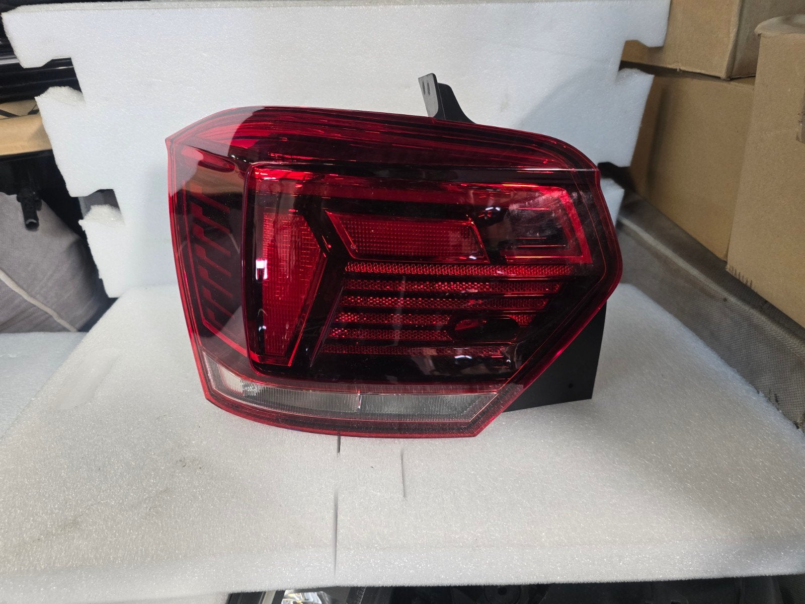 Achterlicht Led links VW Polo 2G bj 2017-2021, Gebruikt, Volkswagen, Wolfsburg, Ophalen of Verzenden