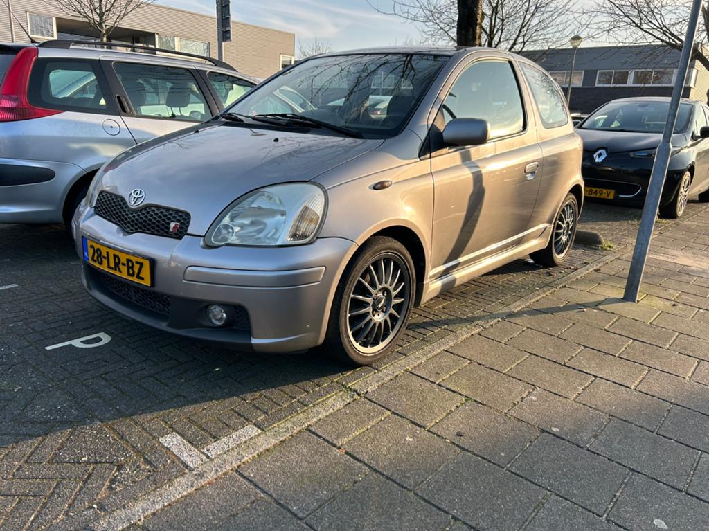 Toyota Yaris 1.5 16V Vvti 3DR T Sport 2003 Grijs, Voorwielaandrijving, 4 cilinders, 400 kg, Origineel Nederlands