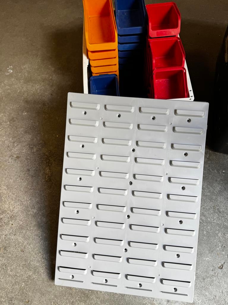 Gereedschapswand met bakjes - Handige opbergsysteem, Ophalen, Zo goed als nieuw