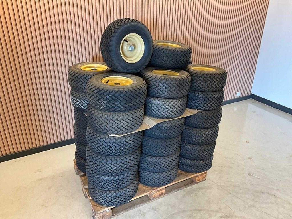 38x Ongebruikt Trelleborg Band Met Velg 18x7.00-8, Zakelijke goederen, Agrarisch | Onderdelen | Banden, Velgen en Assen