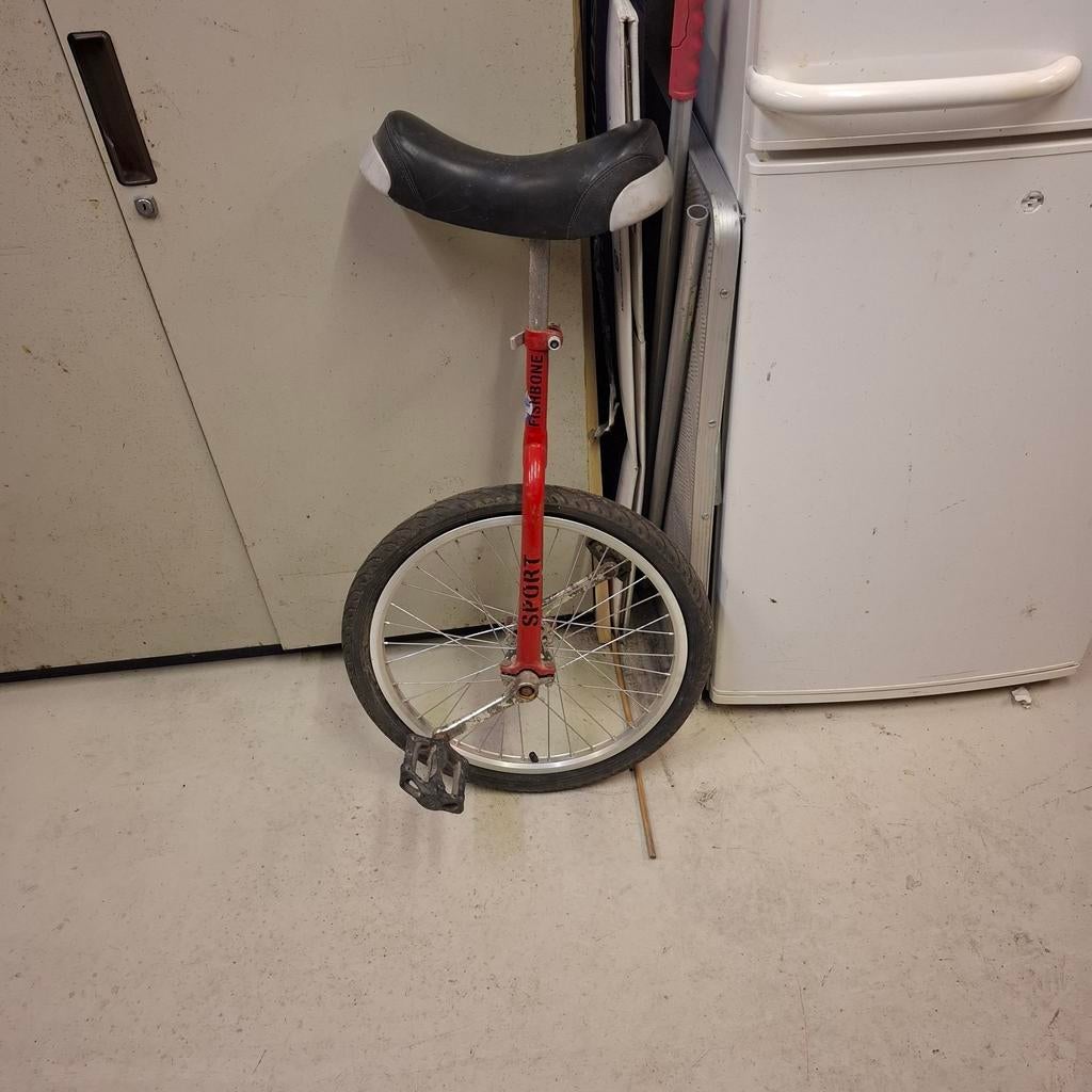Rode eenwieler, Ophalen of Verzenden, Gebruikt