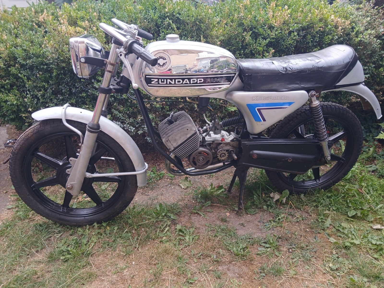 zundapp schuurvonds famel..blokje loopt rijd nog niet, Fietsen en Brommers, Ophalen of Verzenden, Gebruikt, Overige modellen