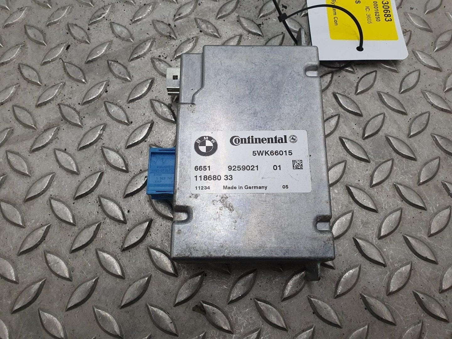 BMW 5 SERIES 535xd High Executive  COMPUTER ECU 2011, Auto-onderdelen, Ophalen of Verzenden, Gebruikt, Stiba lid