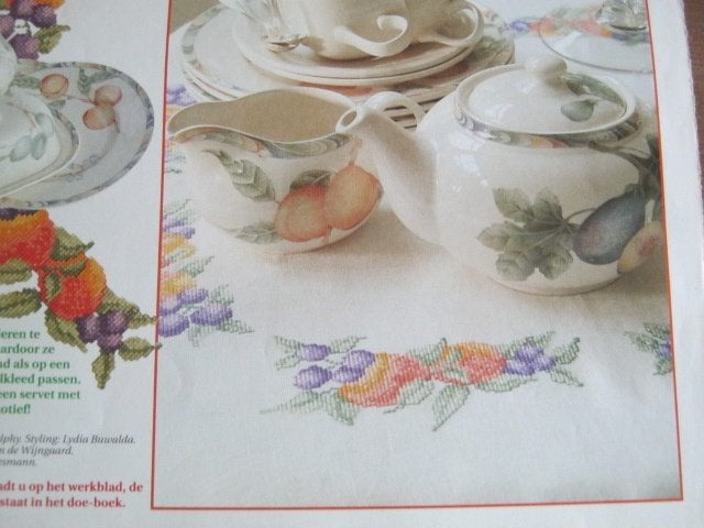 Borduurpatroon  Fruit op kleed   nr 966 do, Verzenden, Nieuw, Handborduren, Patroon