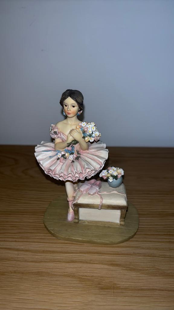 Leonardo Collection Beeldje Ballerina 'The Debut' 12 cm, Verzamelen, Ophalen of Verzenden, Zo goed als nieuw, Mens