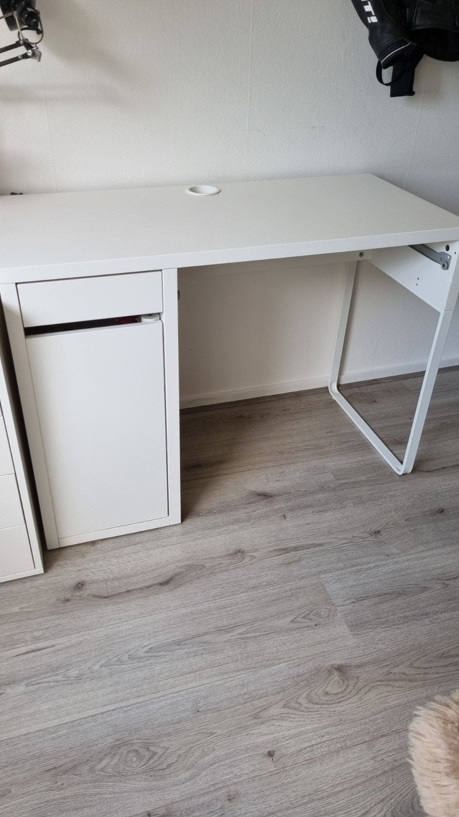 IKEA MICKE Bureau Wit - 105x50 cm met Lades en Kast, Ophalen, Met lades, Spaanplaat of MDF, Zo goed als nieuw