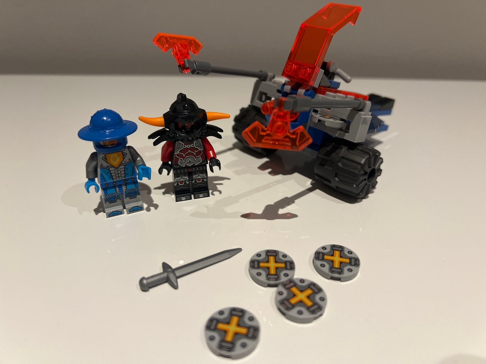 Lego Nexo Knights 70310 Ridderstrijder, Gebruikt, Lego, Ophalen of Verzenden, Compleet