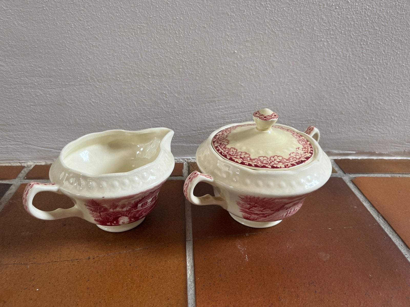 Antieke Suikerpot en Melkkan Boerenhoeve Rood - S.C., Ophalen