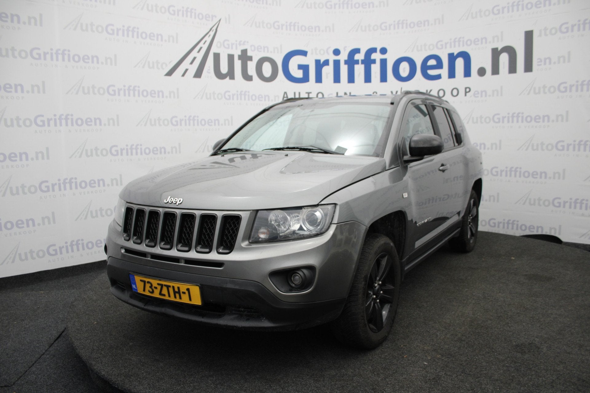 Jeep Compass 2.0 Sport zeer nette SUV (bj 2013), Auto's, Jeep, Gebruikt, Parkeersensor, Handgeschakeld, Grijs